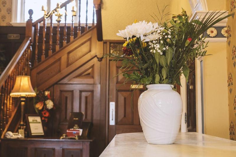 Trivelles Park Hotel - Lobi