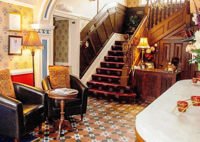 Trivelles Park Hotel - Lobi