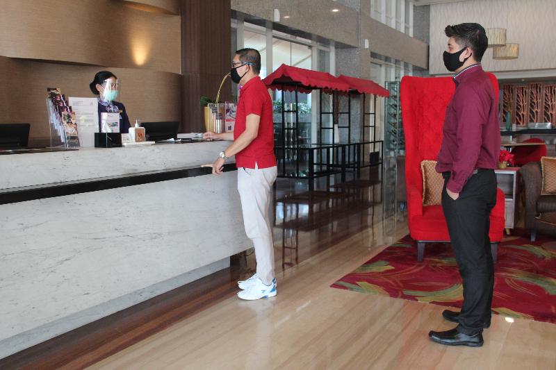 Swiss-Belinn Manyar Surabaya - Lobi