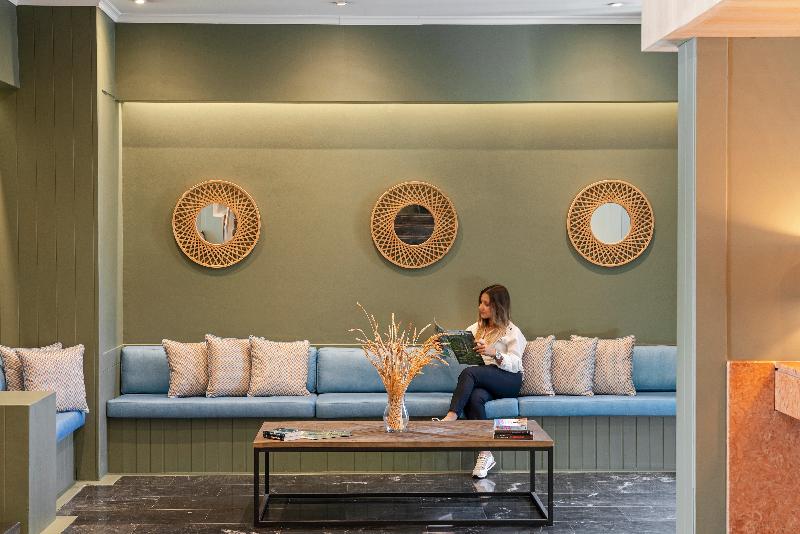 Buganvilia Studio Hotel - Lobi