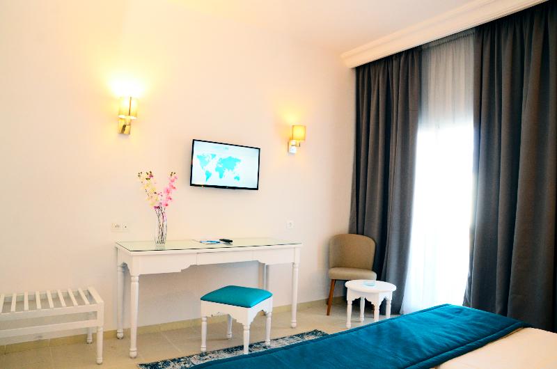 Hotel TMK Marine Beach by Turismak - Oda