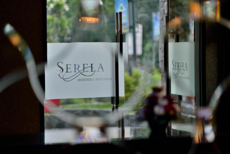 Serela Merdeka Hotel Bandung - Lobi