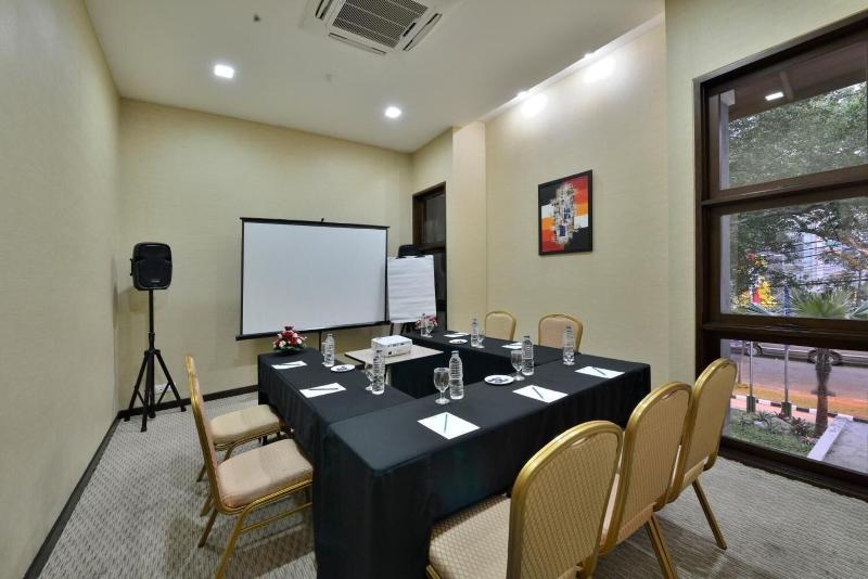 Serela Merdeka Hotel Bandung - Toplantı