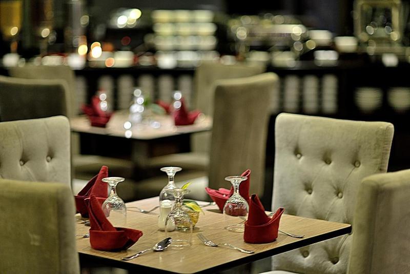 Serela Merdeka Hotel Bandung - Restoran