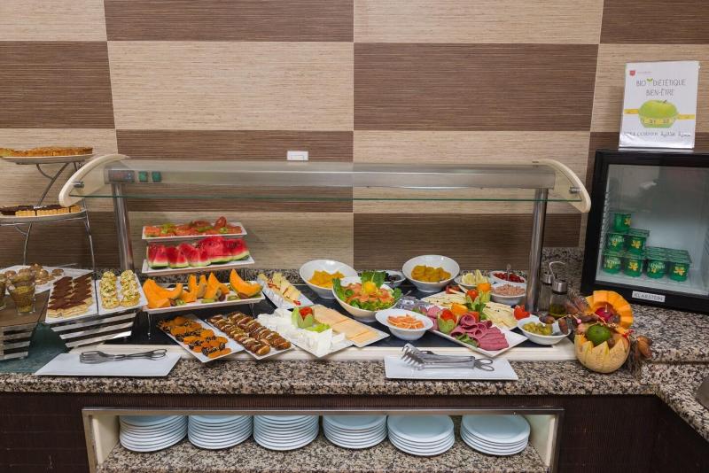 Le Corail Suites Hotel - Restoran