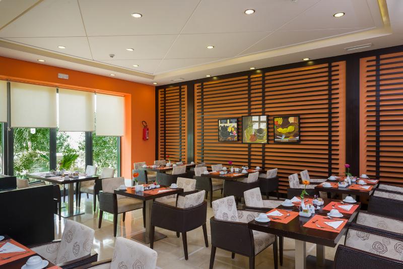 Le Corail Suites Hotel - Restoran