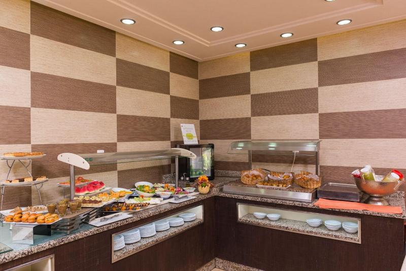 Le Corail Suites Hotel - Restoran