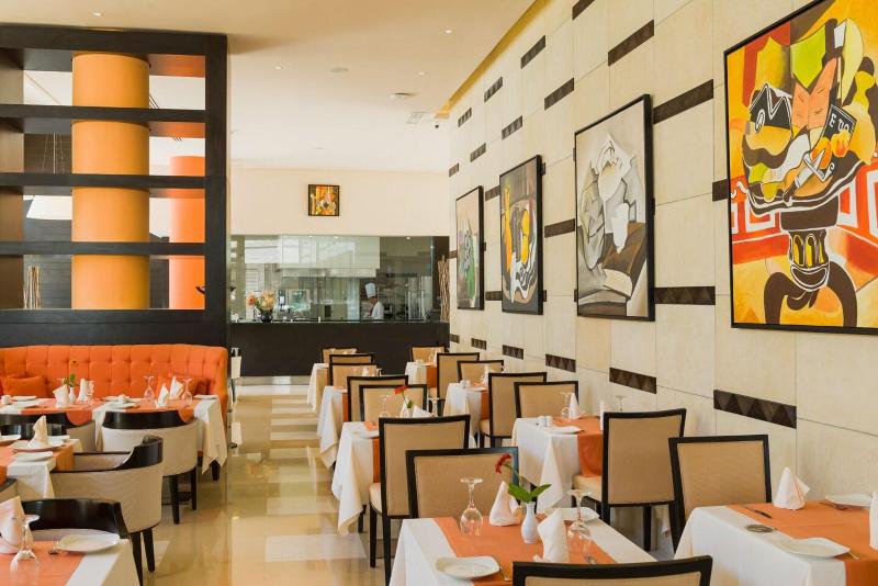Le Corail Suites Hotel - Restoran
