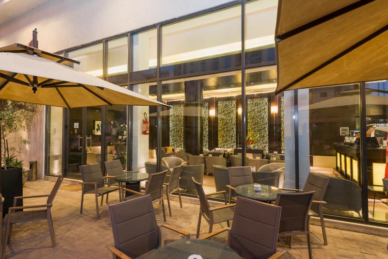 Le Corail Suites Hotel - Teras