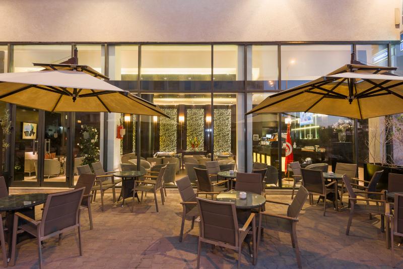Le Corail Suites Hotel - Teras