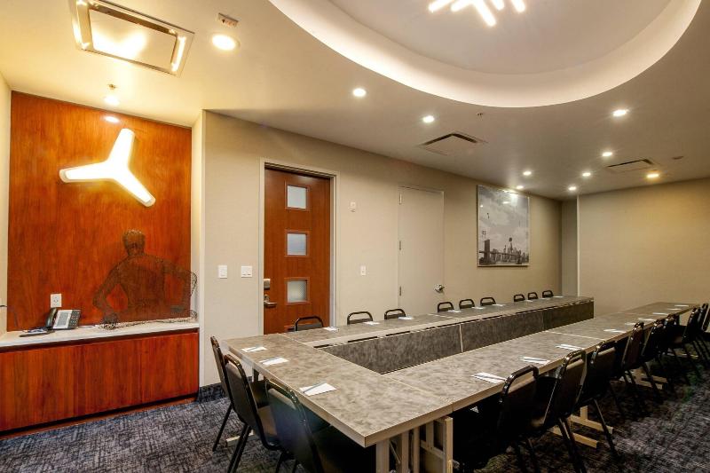 Fairfield Inn & Suites New York Brooklyn - Toplantı