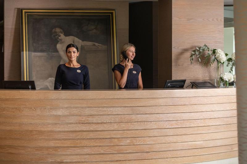 Alasia Hotel - Lobi