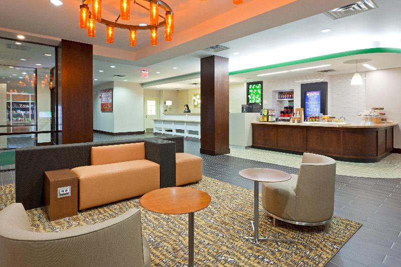 Holiday Inn Clark - Newark Area - Lobi