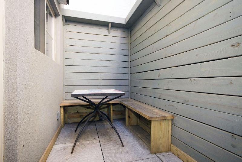 The Box House Hotel Brooklyn - Teras