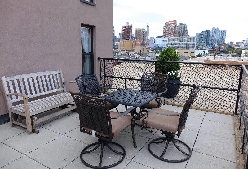 The Box House Hotel Brooklyn - Teras