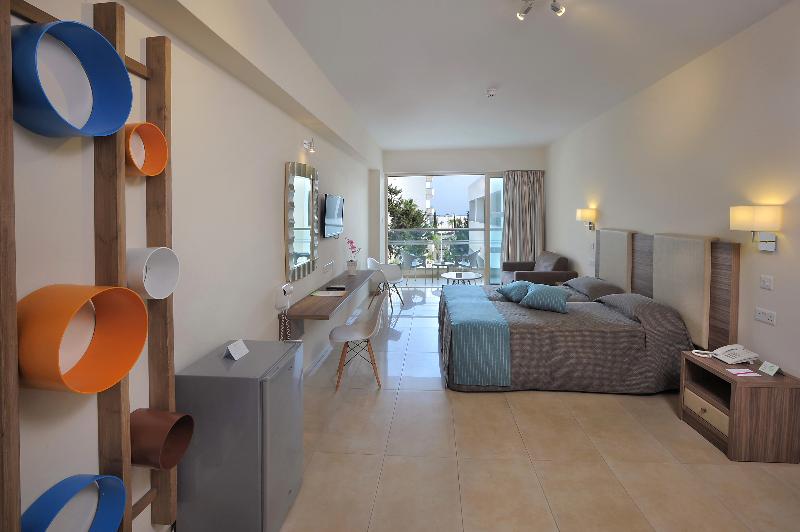Nelia Gardens - Oda