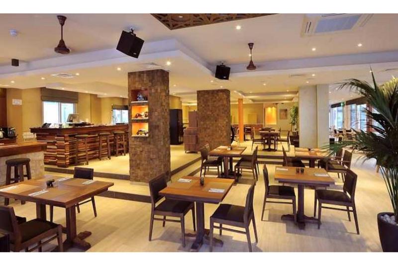 Nelia Gardens - Restoran