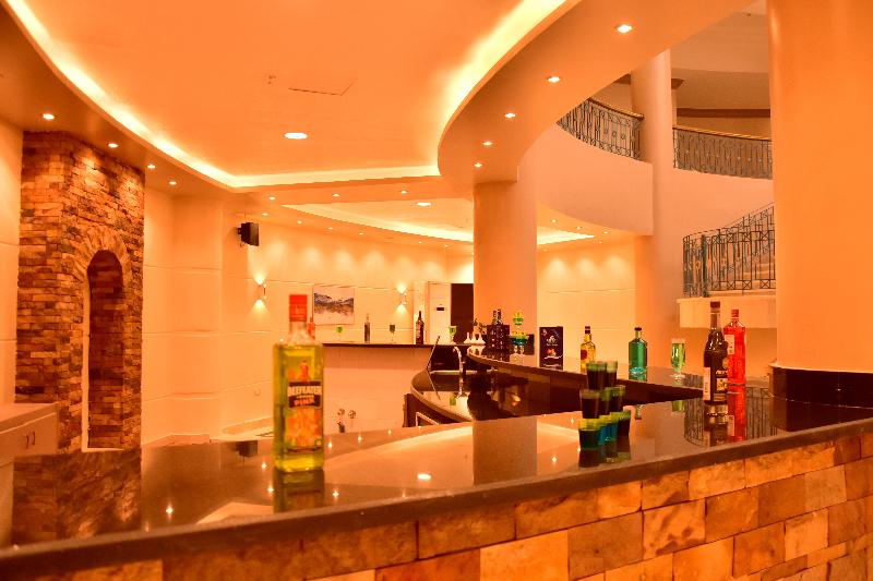 Dive Inn Resort - Bar