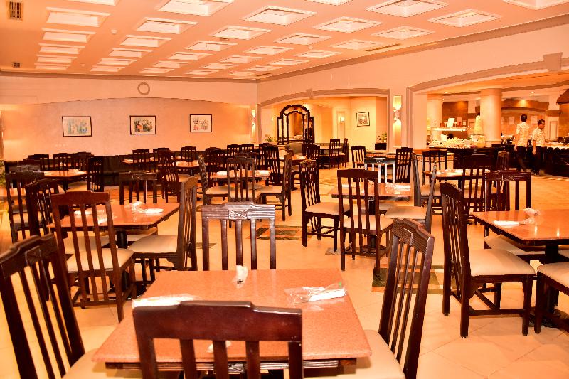 Dive Inn Resort - Restoran