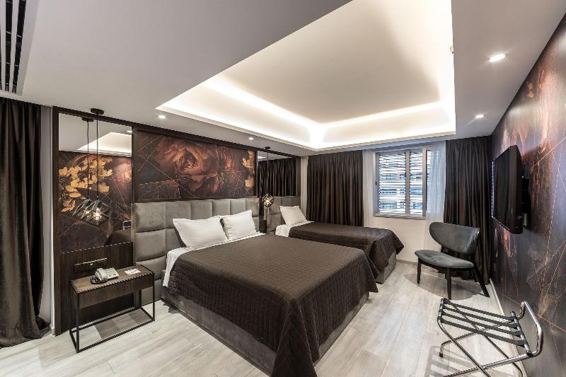 Almond Business Suites - Oda
