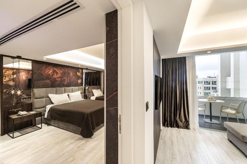 Almond Business Suites - Oda