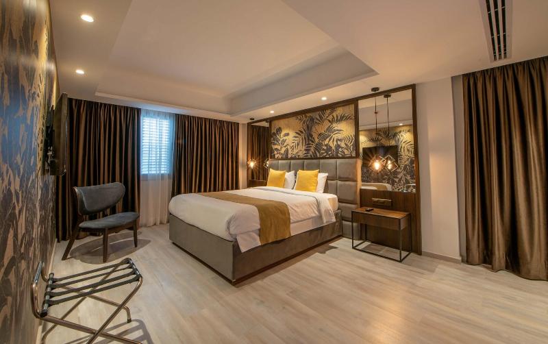 Almond Business Suites - Oda