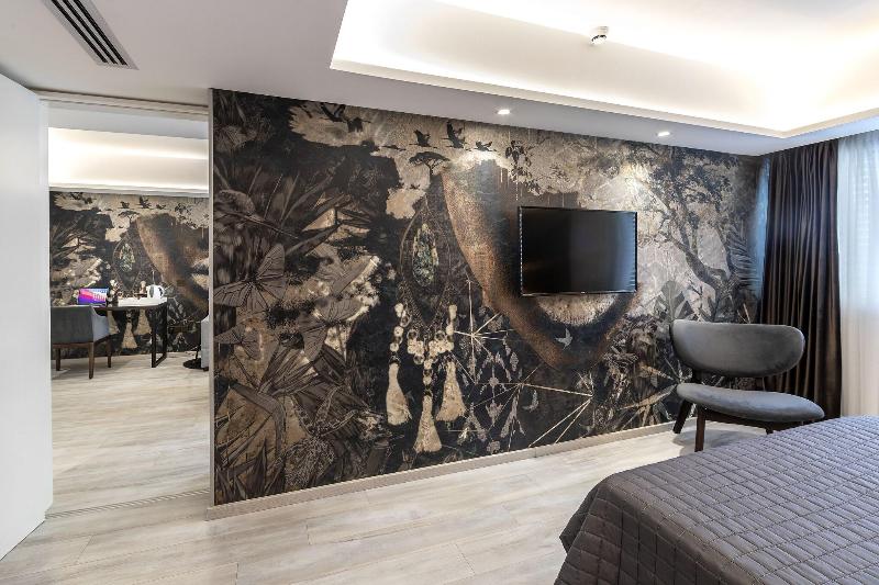 Almond Business Suites - Oda