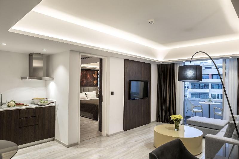 Almond Business Suites - Oda