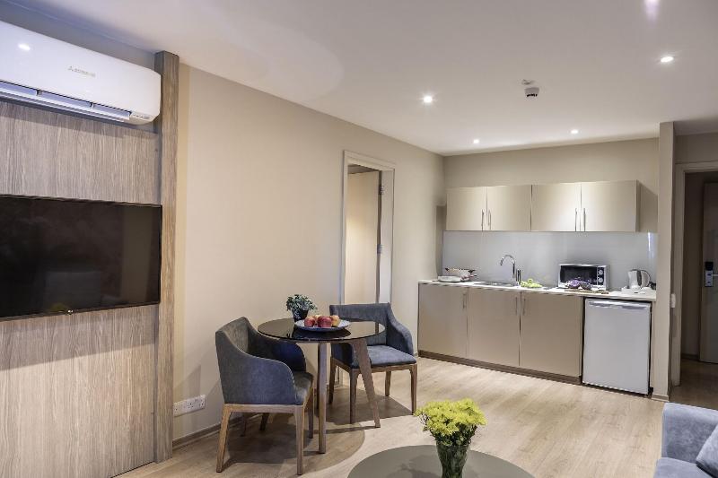 Almond Business Suites - Oda