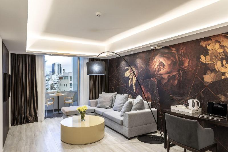 Almond Business Suites - Oda