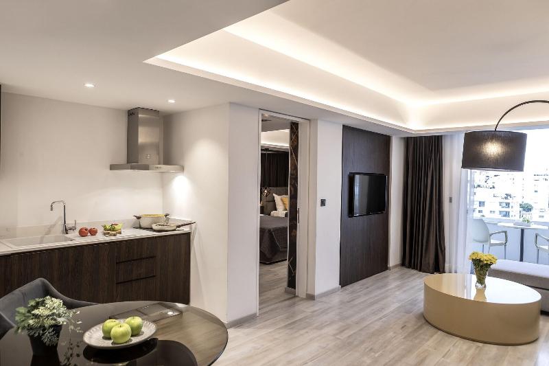 Almond Business Suites - Oda