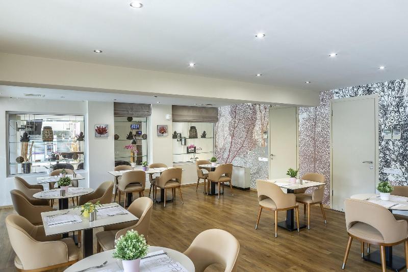Almond Business Suites - Restoran