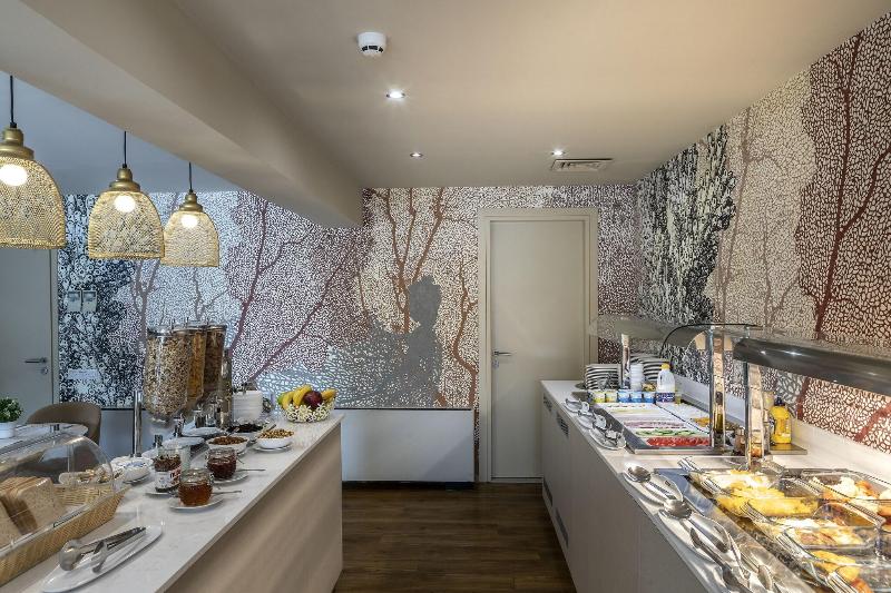 Almond Business Suites - Restoran