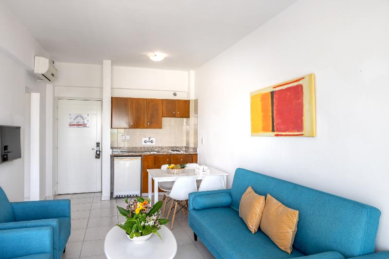 Papantonia Hotel Apts - Oda