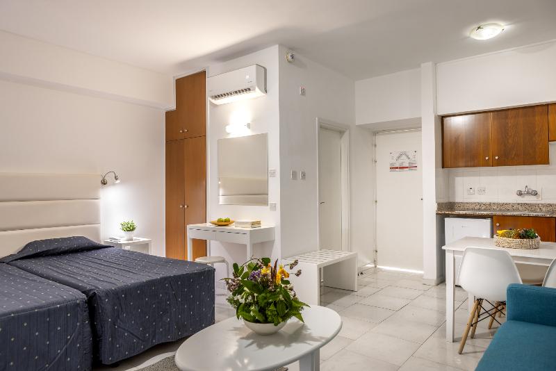 Papantonia Hotel Apts - Oda