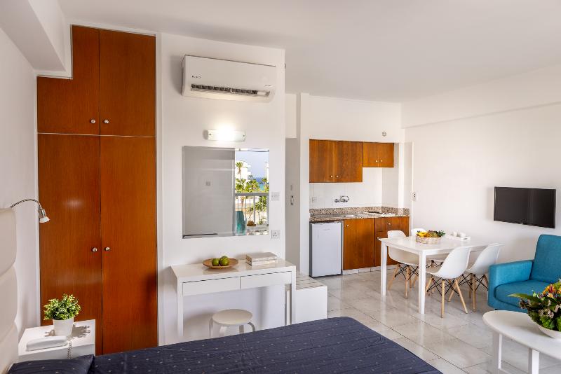 Papantonia Hotel Apts - Oda