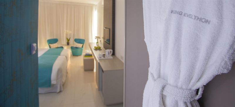 King Evelthon Beach Hotel & Resort - Oda