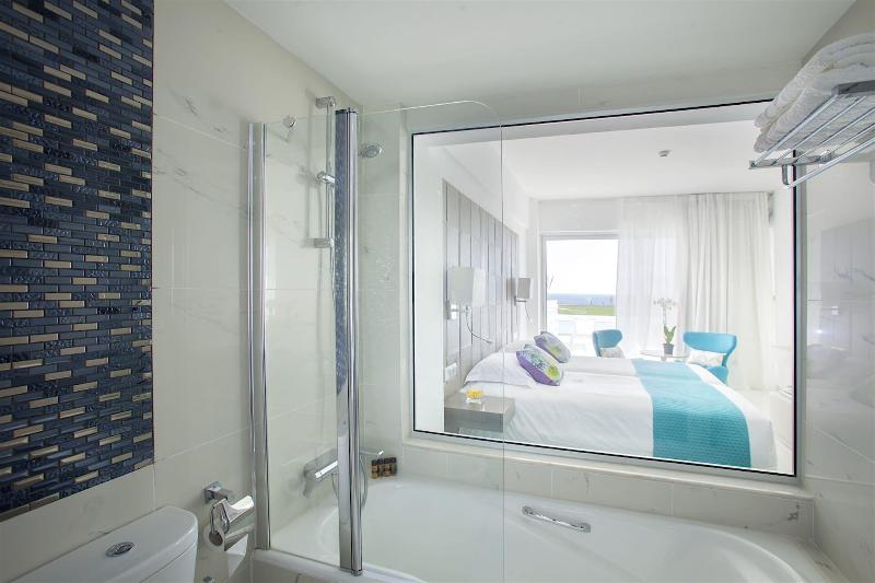 King Evelthon Beach Hotel & Resort - Oda