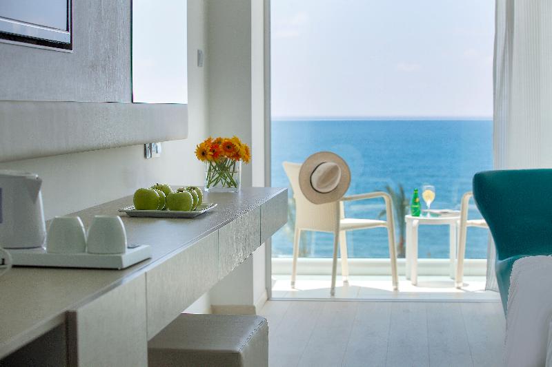 King Evelthon Beach Hotel & Resort - Oda