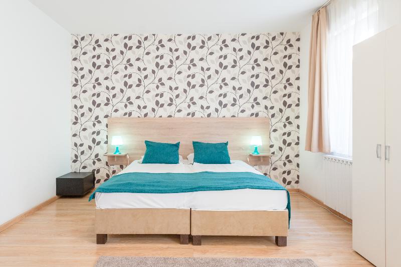 Prince Apartments - Genel