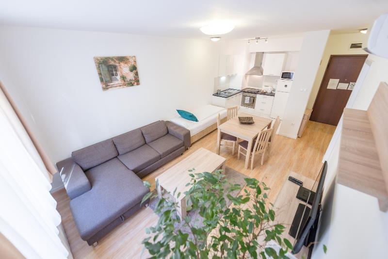 Prince Apartments - Oda