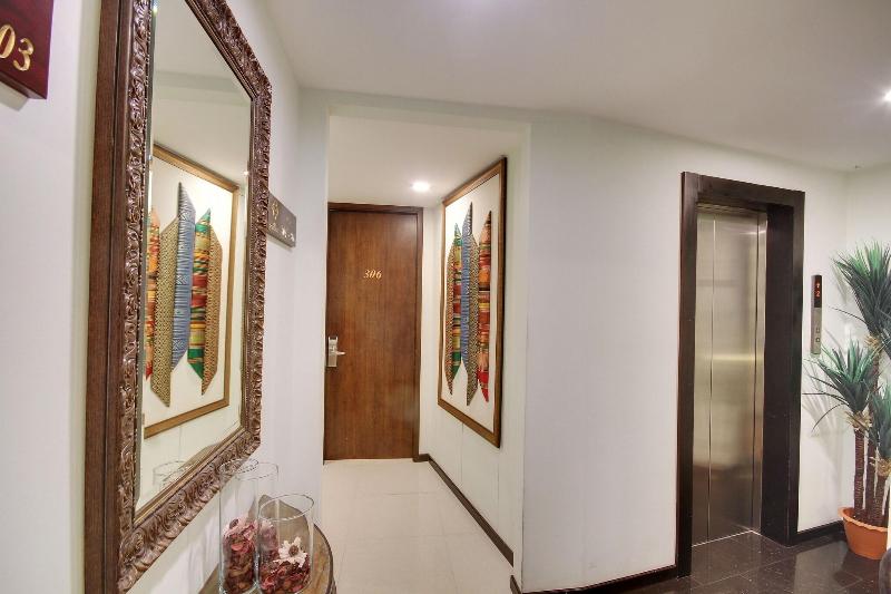 The Somerset Hotel - Lobi