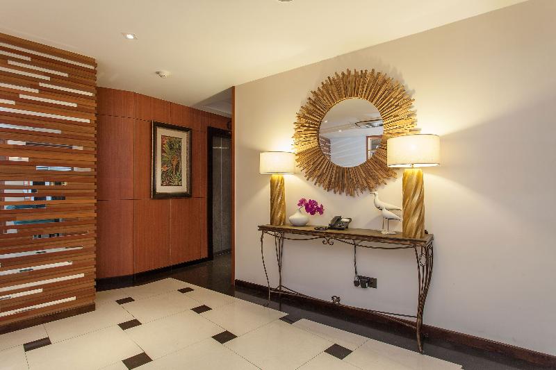 The Somerset Hotel - Lobi