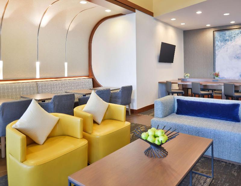 Hyatt Place Garden City - Lobi
