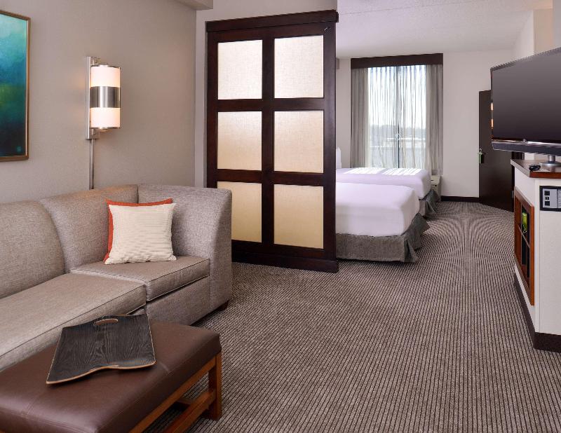 Hyatt Place Garden City - Oda
