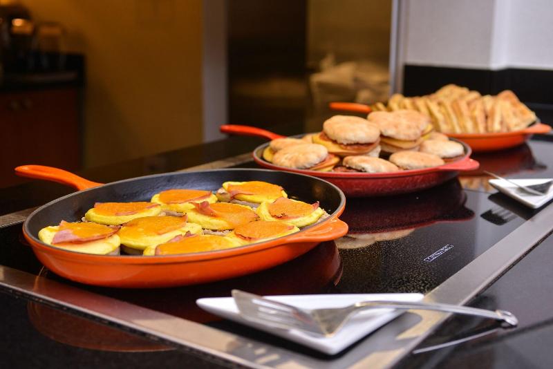 Hyatt Place Garden City - Restoran
