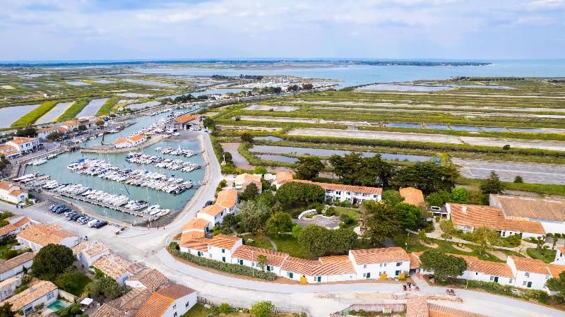 Vvf Villages Ars En Re - Genel