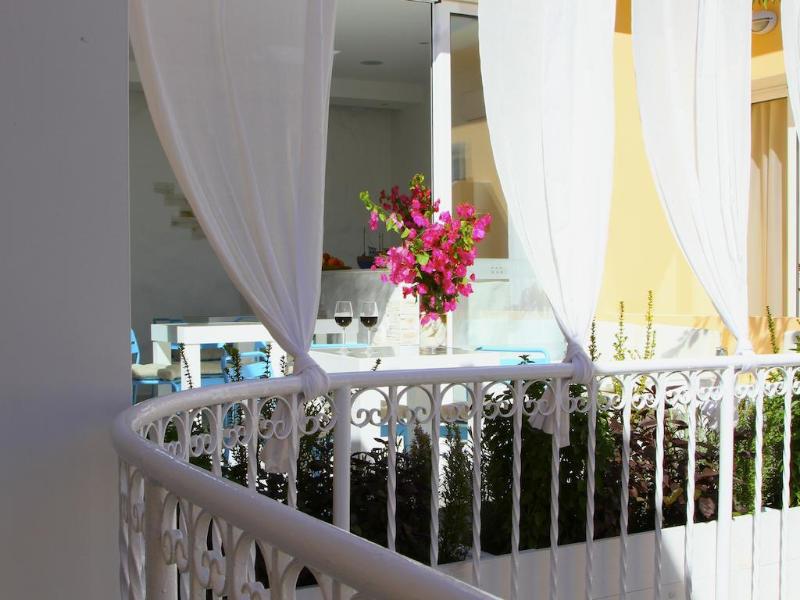 Opera hotel - Genel