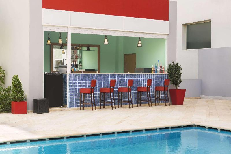 Ramada Encore Tangier - Restoran
