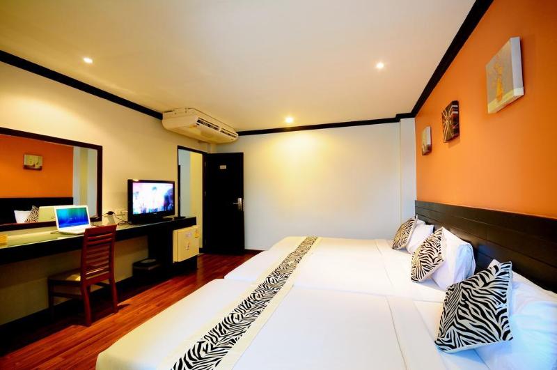 Maxim's Inn - Genel